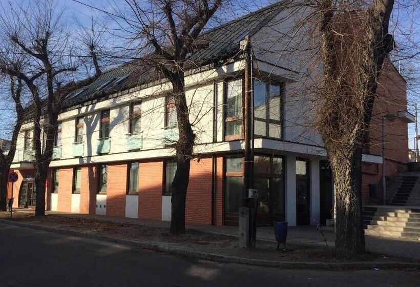 ベッドアンドブレックファースト Cvse Clubház és Panzió