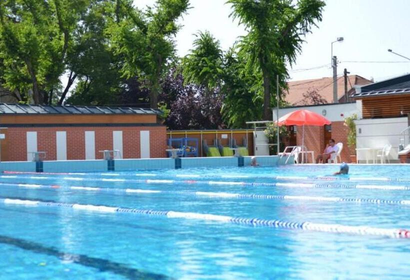 צימר Cvse Clubház és Panzió