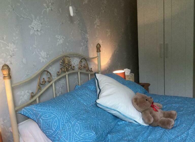 Bed and Breakfast Endearing Edwardian House In Quaint Deal, Kent