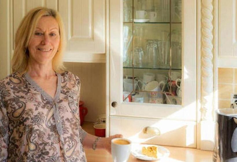 Bed and Breakfast Endearing Edwardian House In Quaint Deal, Kent