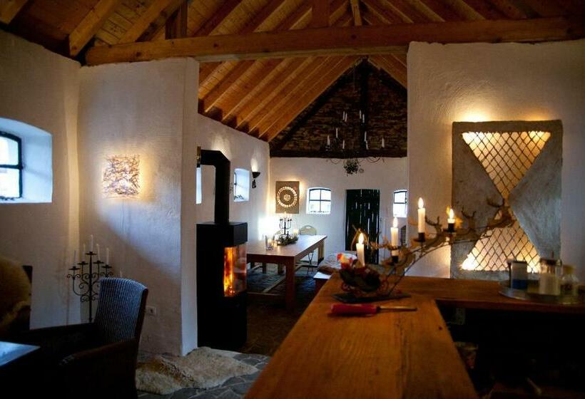 مبيت وإفطار Hof Liebeneck