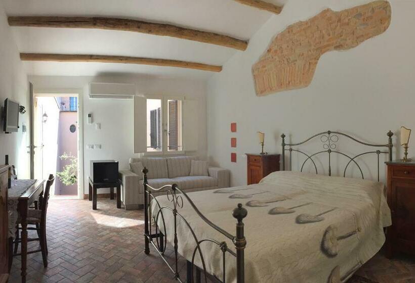 تختخواب و صبحانه La Casetta Nel Borgo