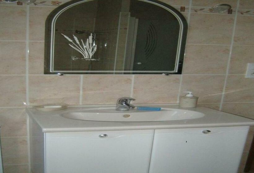 צימר La Roseraie