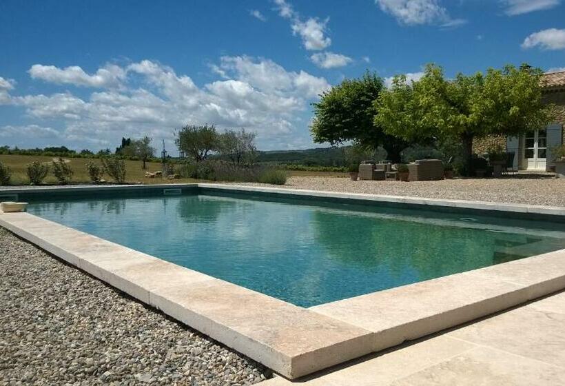 צימר Mas Du Vieux Tilleul