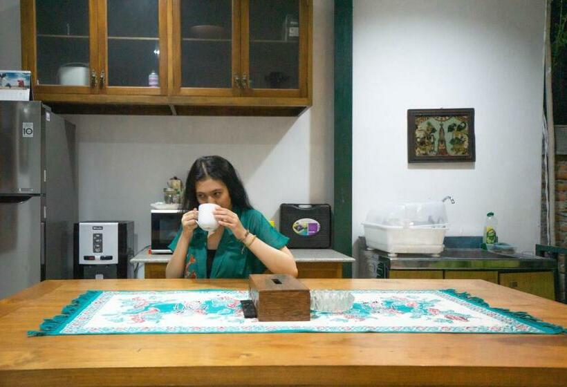 צימר Omah Gerjen 29 By Bukit Vista