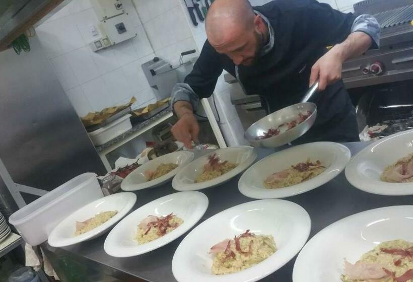 مبيت وإفطار La Dimora Negli Ulivi