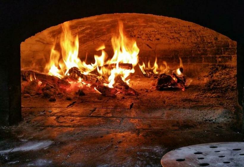 مبيت وإفطار La Dimora Negli Ulivi