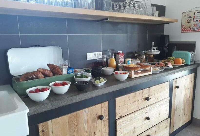 ベッドアンドブレックファースト Tisza Topic