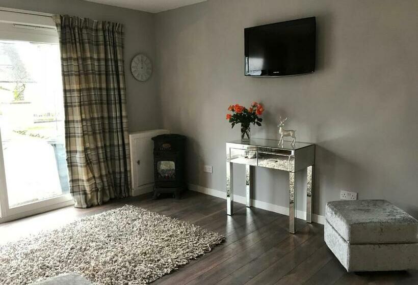 فندق Carriage Cottage Hot Tub