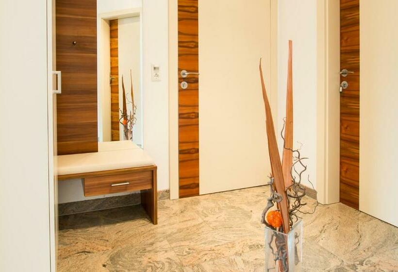 ホテル Ferienhof Neundlinger