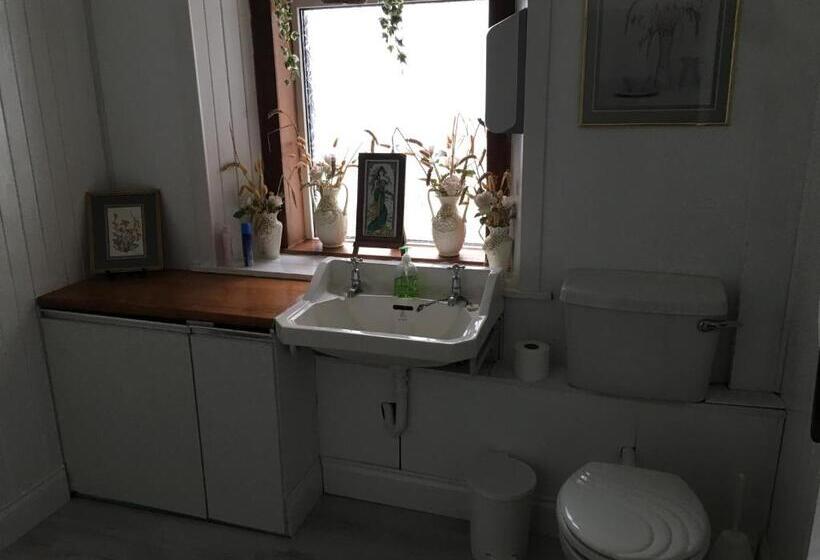 Отель Garvault House