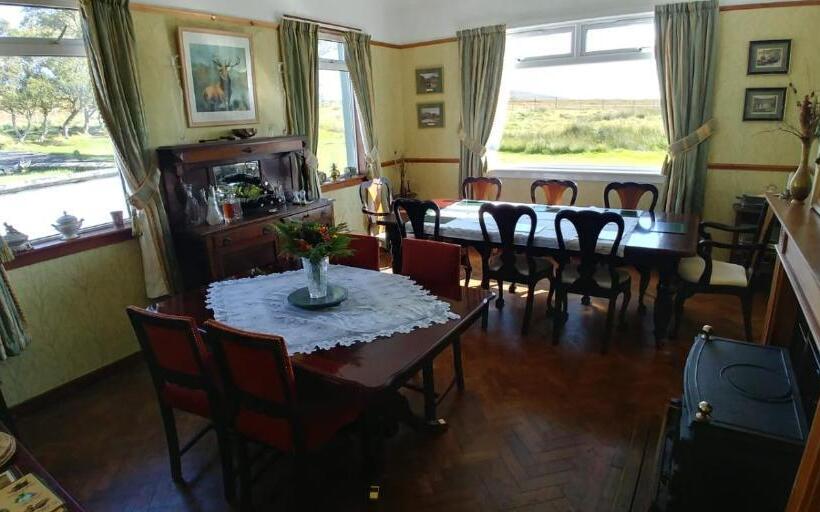 Отель Garvault House