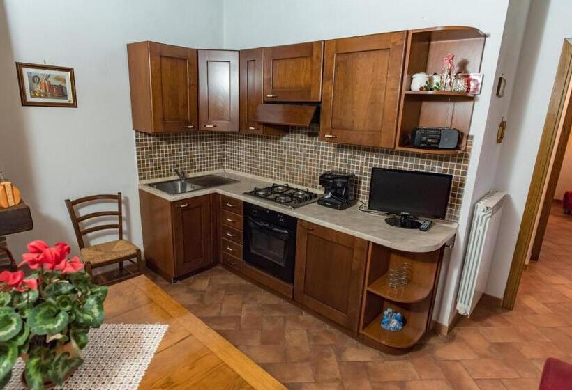 בית מלון כפרי La Sorgente Del Radicino