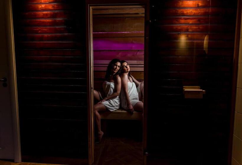 Отель Luxexcellent Super Suite