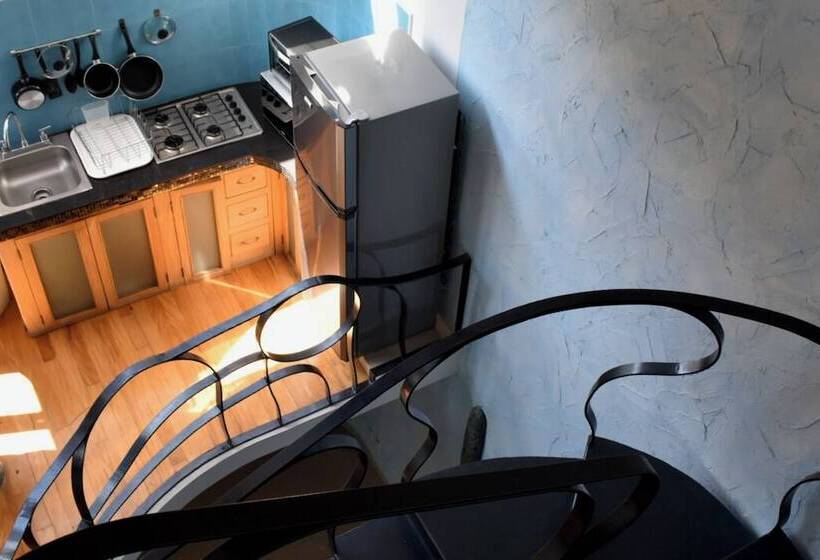 Отель Magnolias Boutique Suites & Spa