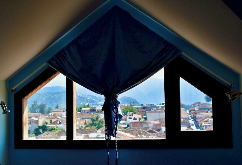 Отель Magnolias Boutique Suites & Spa