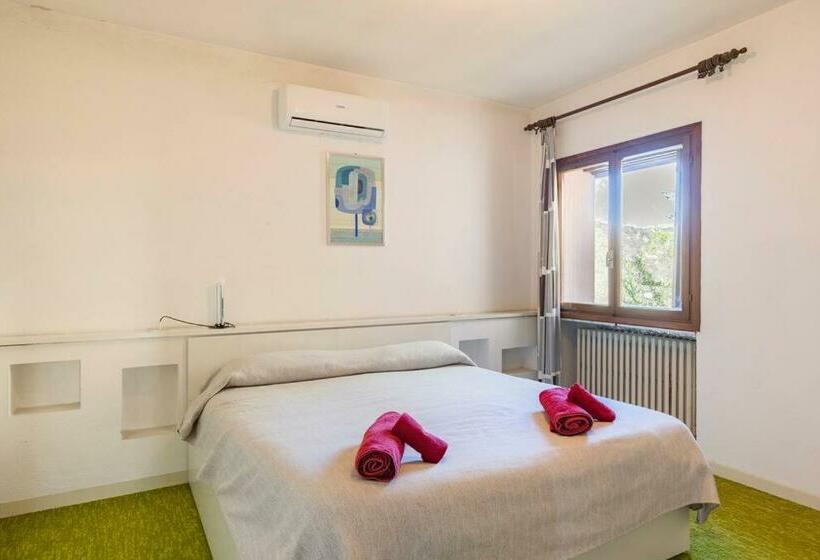 בית מלון כפרי Oasi Di Mastarone   Il Vino E Le Rose