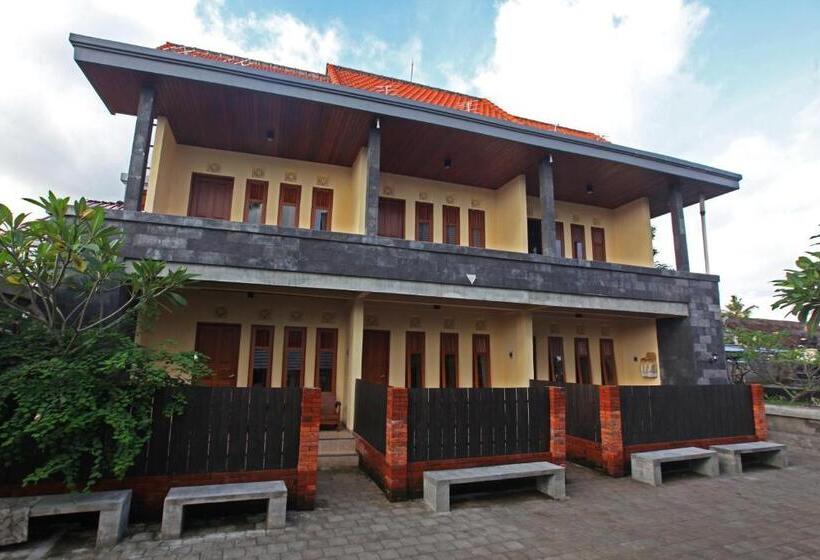 פנסיון Arsuma Guest House