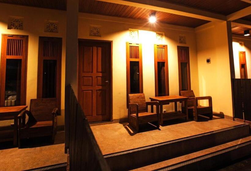 פנסיון Arsuma Guest House