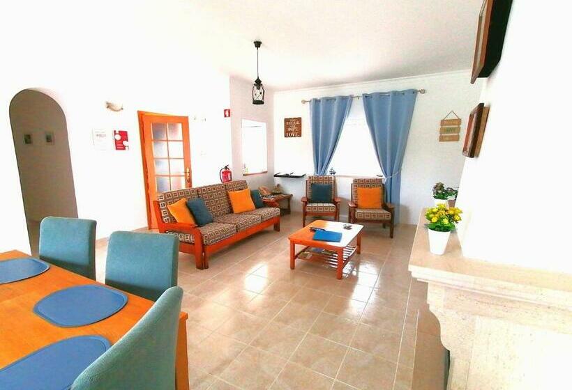 פנסיון Azimute Guest House