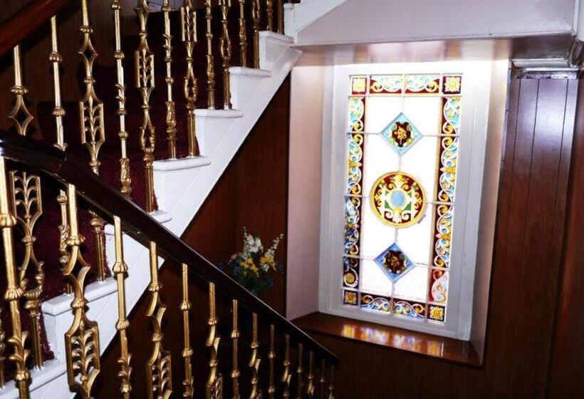 펜션 Elgin Guest House