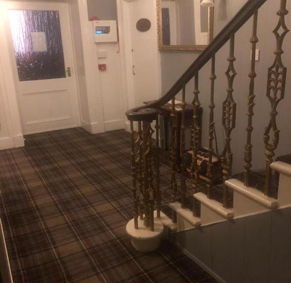 펜션 Elgin Guest House