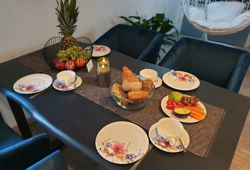 بنسيون Gästezimmer   Scholz & Scholz Gbr