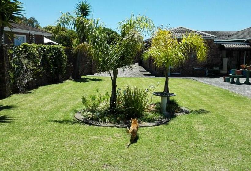 پانسیون Humewood Home Stay