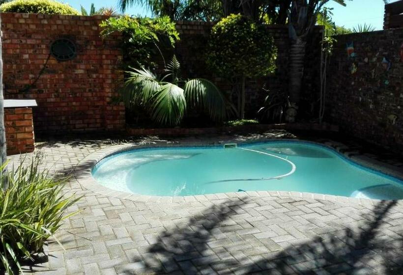 膳宿费 Humewood Home Stay