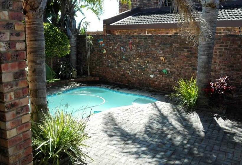 膳宿费 Humewood Home Stay