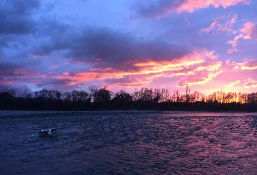 פנסיון Ivy S Cottage