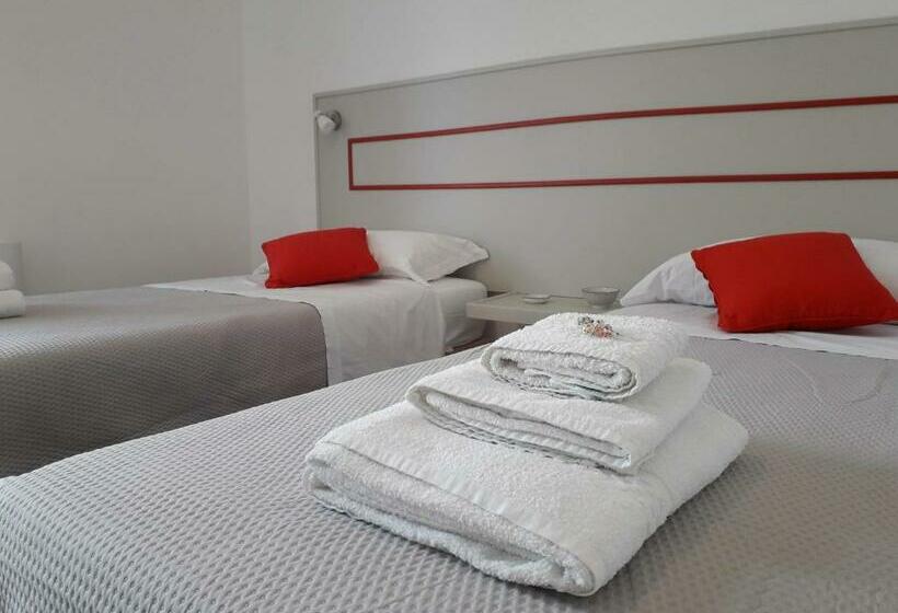 Пансион Jolie Julie Accomodation