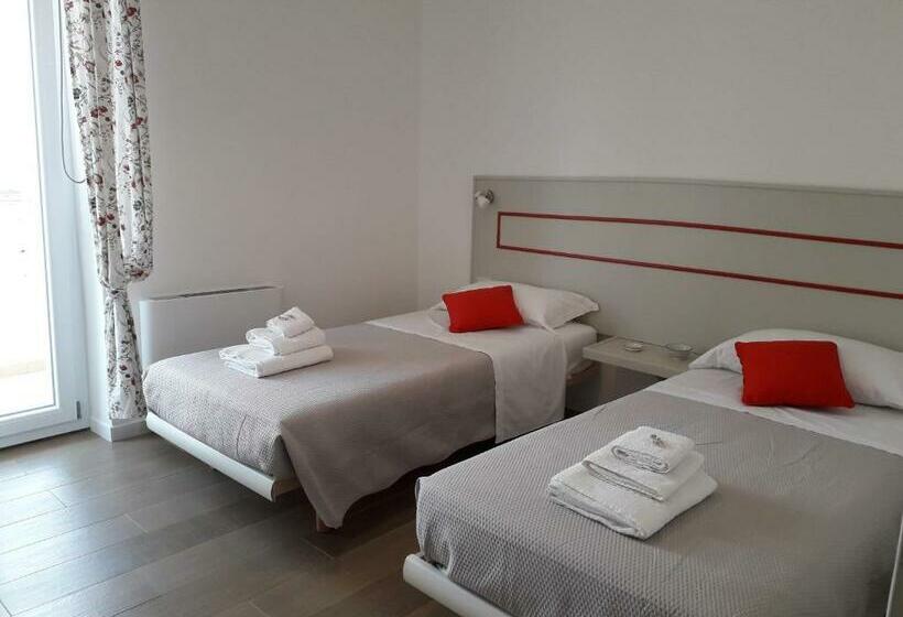 Пансион Jolie Julie Accomodation