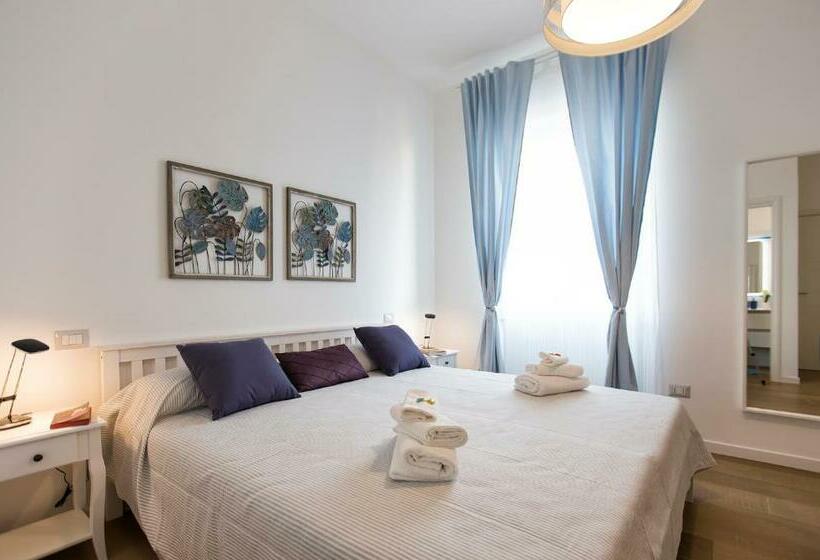 Пансион Jolie Julie Accomodation