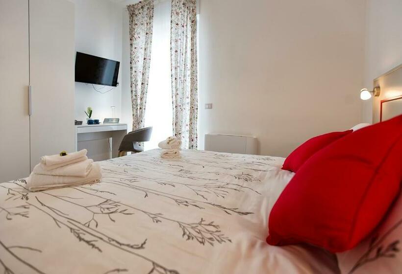 Пансион Jolie Julie Accomodation