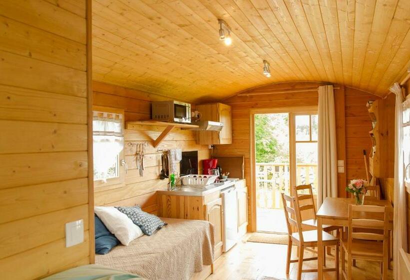 Пансион La Roulotte Au Fond Du Pré