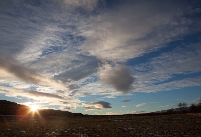 پانسیون Mjóanes Accommodation