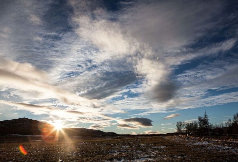 پانسیون Mjóanes Accommodation