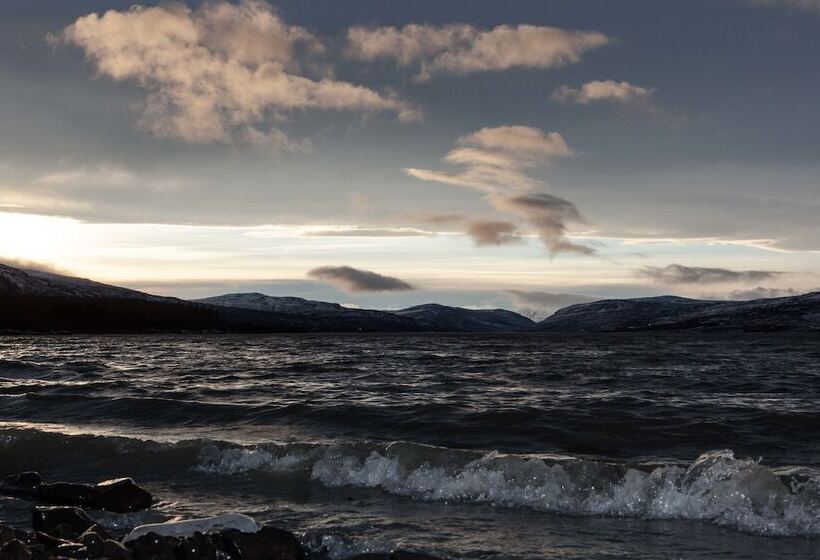 پانسیون Mjóanes Accommodation