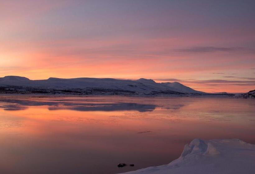 پانسیون Mjóanes Accommodation