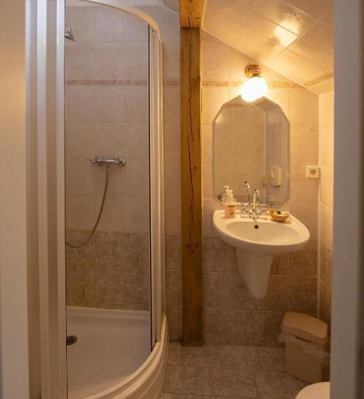 膳宿费 Penzion Beako Na Pinglu