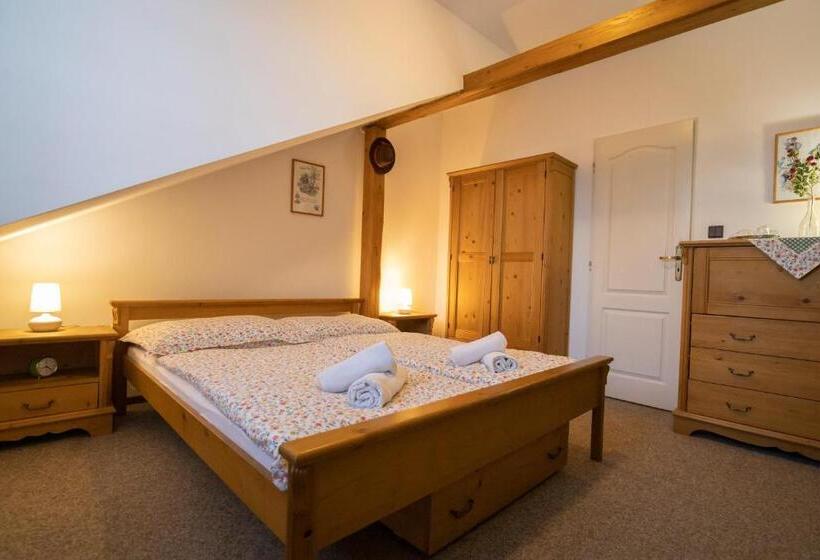 膳宿费 Penzion Beako Na Pinglu