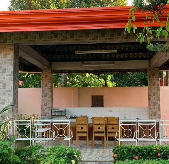 بنسيون Powers  Holiday Vacations