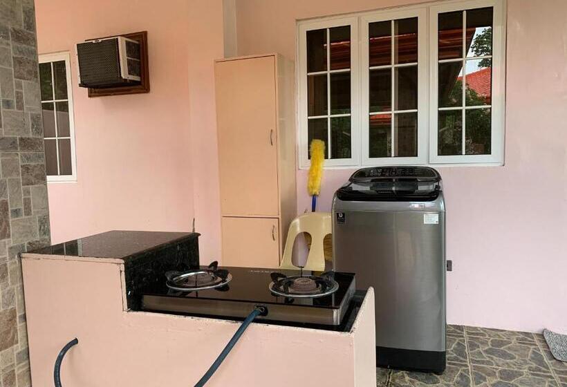 پانسیون Powers  Holiday Vacations