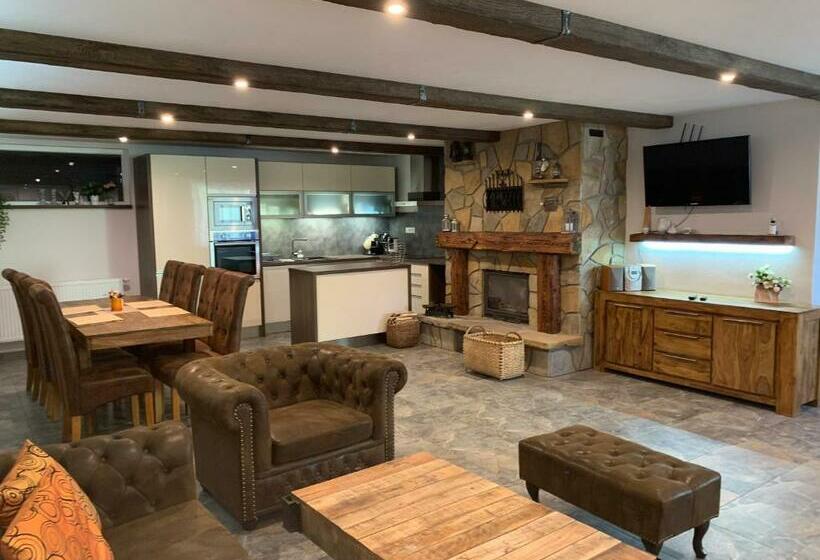 پانسیون Ubytovanie Pod Skalkou