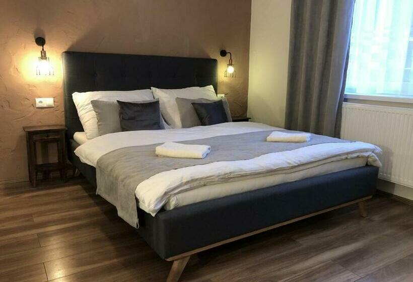 پانسیون Ubytovanie Pod Skalkou