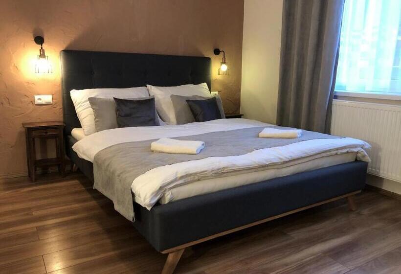 پانسیون Ubytovanie Pod Skalkou