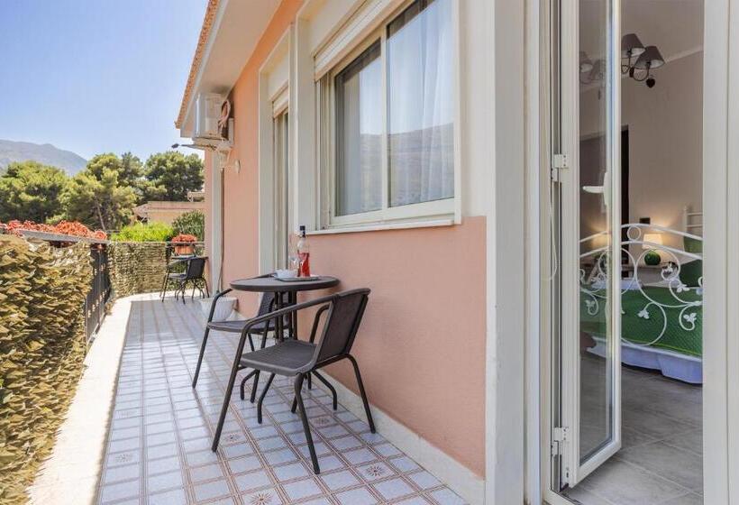 بنسيون Villa Salvatore