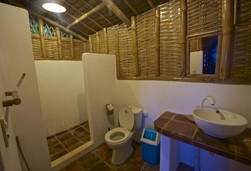 منتجع Kookoo S Nest Eco Lodge
