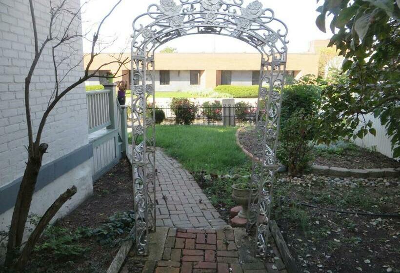 هاستل Historic Sion Bass Guest House